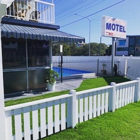 גולד קוסט Classic Motel מראה חיצוני תמונה